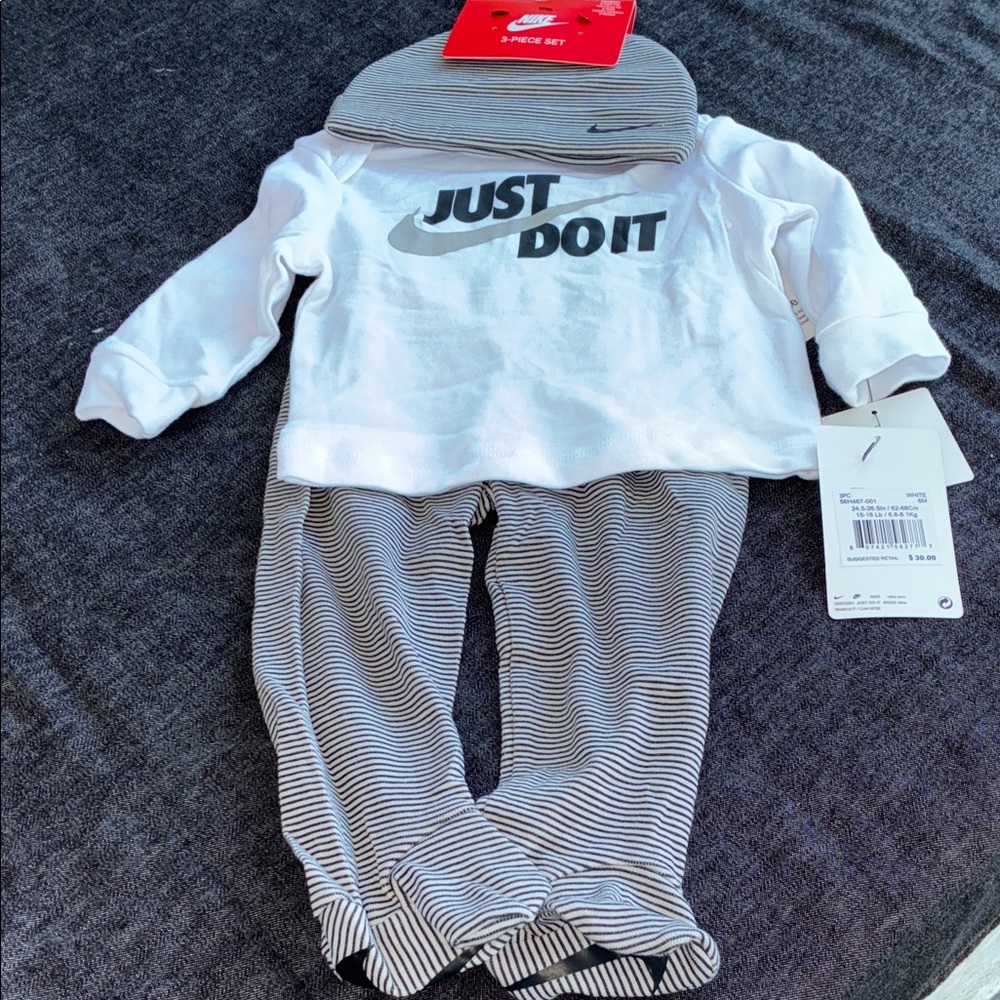 Nike White & Gray Baby 3-Piece 'Just Do It' Set